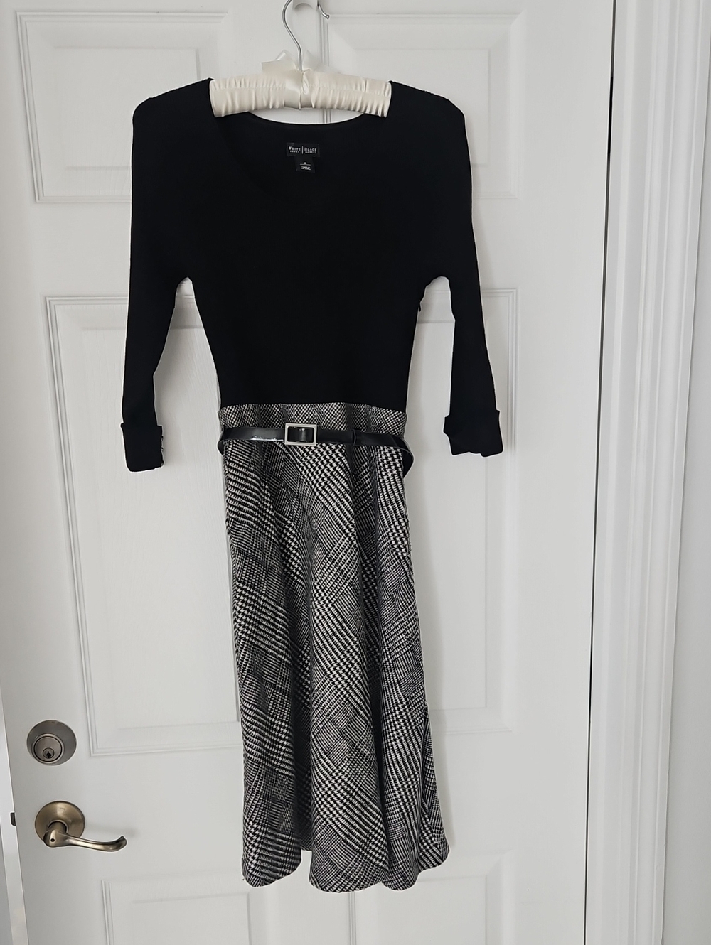 White House Black Market  Black & White Houndstooth  Midi Dress